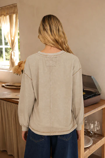 WASHED INVERTED SEAM DETAIL LONG SLEEVE KNIT TOP ONLINE EXCLUSIVE