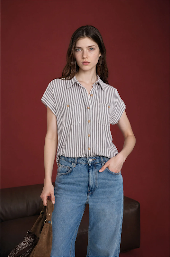 STRIPE COLLARED SHORT SLEEVE BUTTON DOWN TOP CHARCOAL