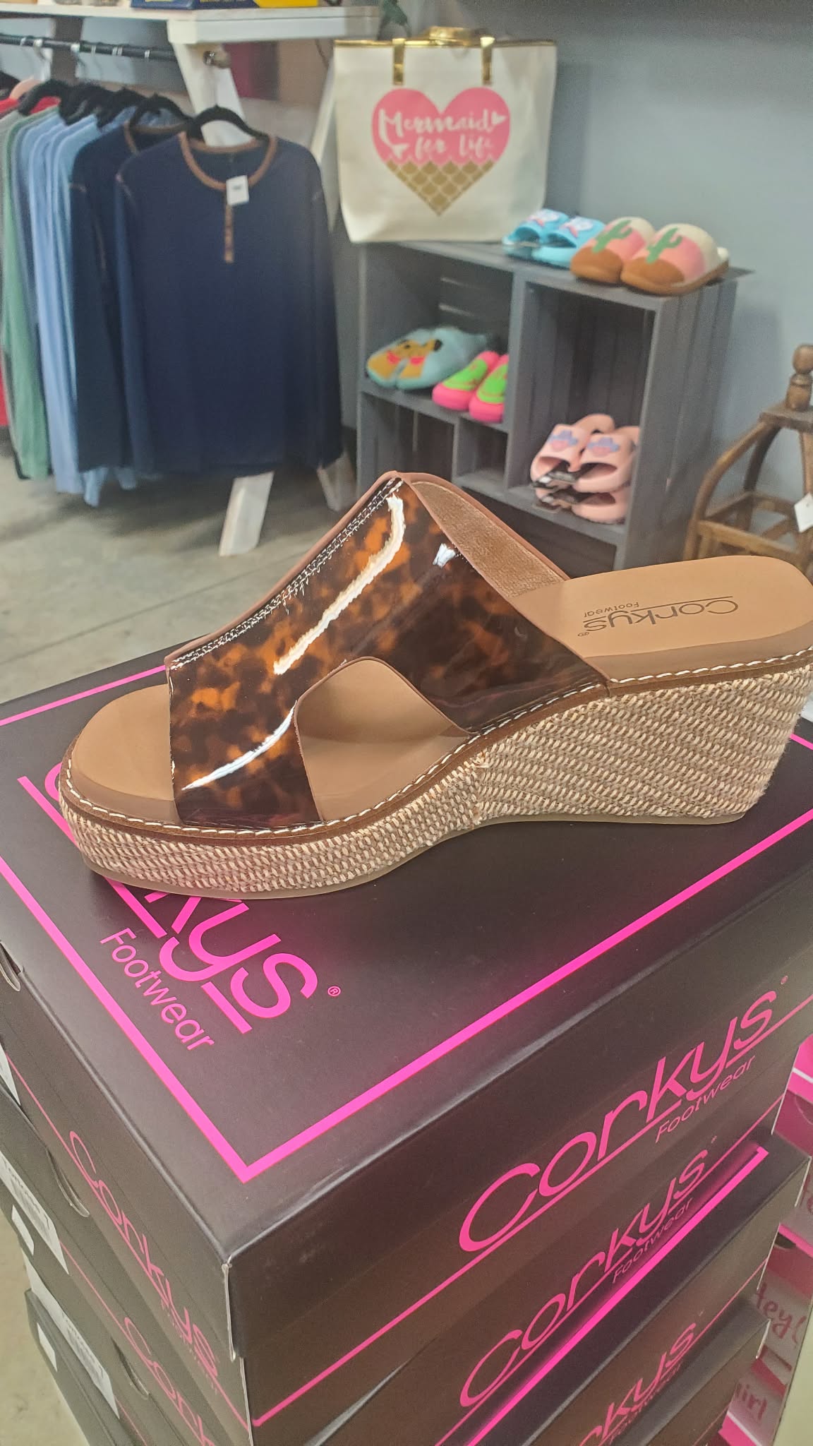 Corky Kiss and Tell Tortoise Wedge