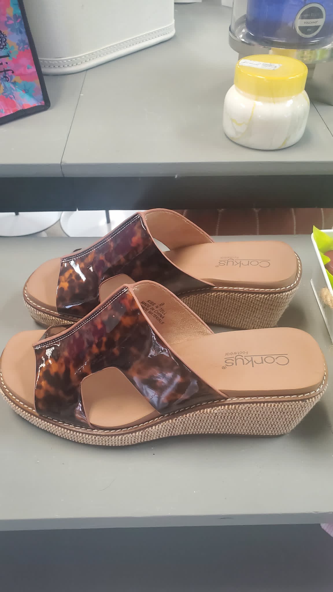 Corky Kiss and Tell Tortoise Wedge